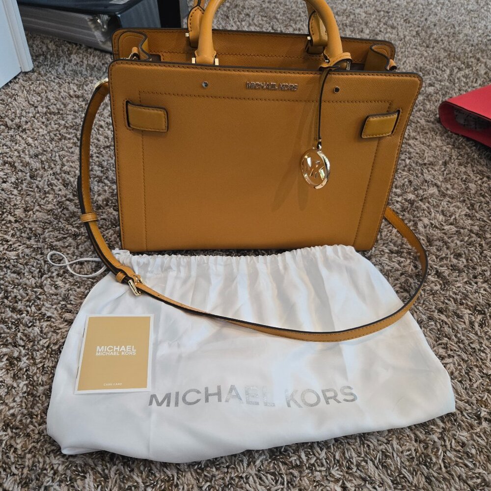 Beautiful Michael Kors Purse